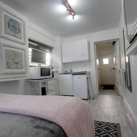 Winstree Road Bed & Breakfast Lexden Dış mekan fotoğraf